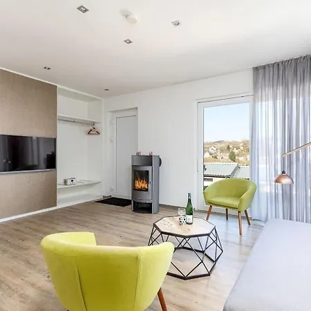 Nyaraló Luxurioser 4 Personen Bungalow Im Campingpark Eifel