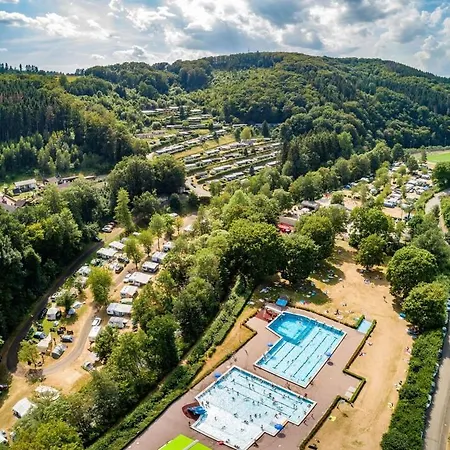 Nyaraló Luxurioser 4 Personen Bungalow Im Campingpark Eifel Waxweiler